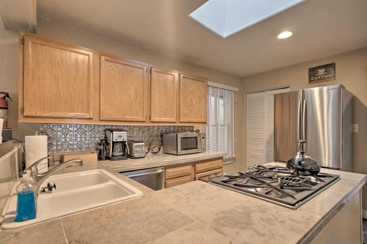 Creekside Home With Patio, Walk To Manitou Incline! マニトゥー・スプリングス エクステリア 写真